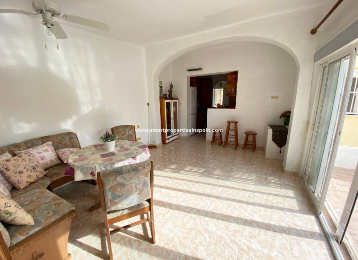 Wederverkoop - Detached Villa - La Marina - Urbanización La Marina