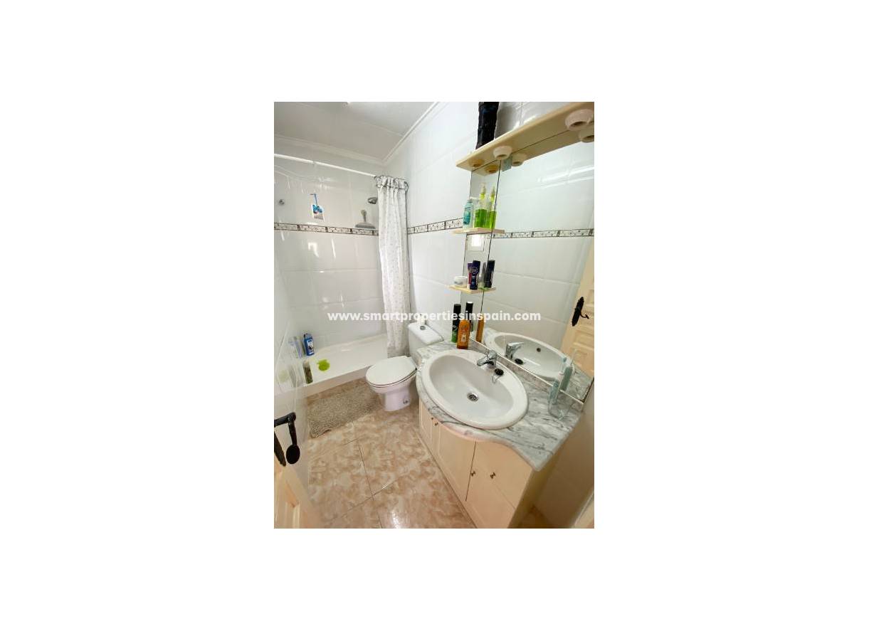 Wederverkoop - Detached Villa - La Marina - Urbanización La Marina