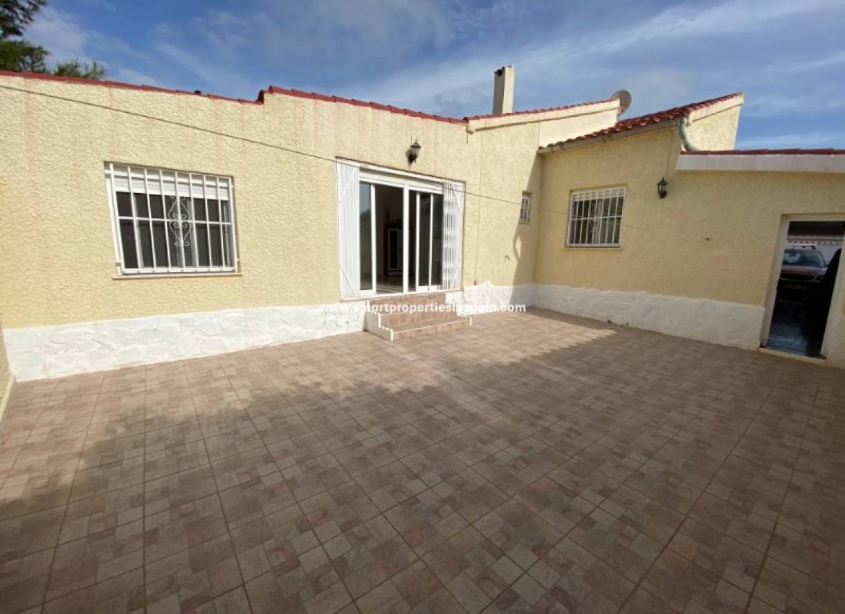 Wederverkoop - Detached Villa - La Marina - Urbanización La Marina