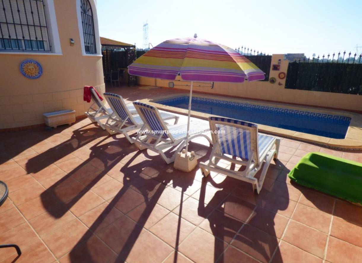 Wederverkoop - Detached Villa - La Marina - Urbanización La Marina