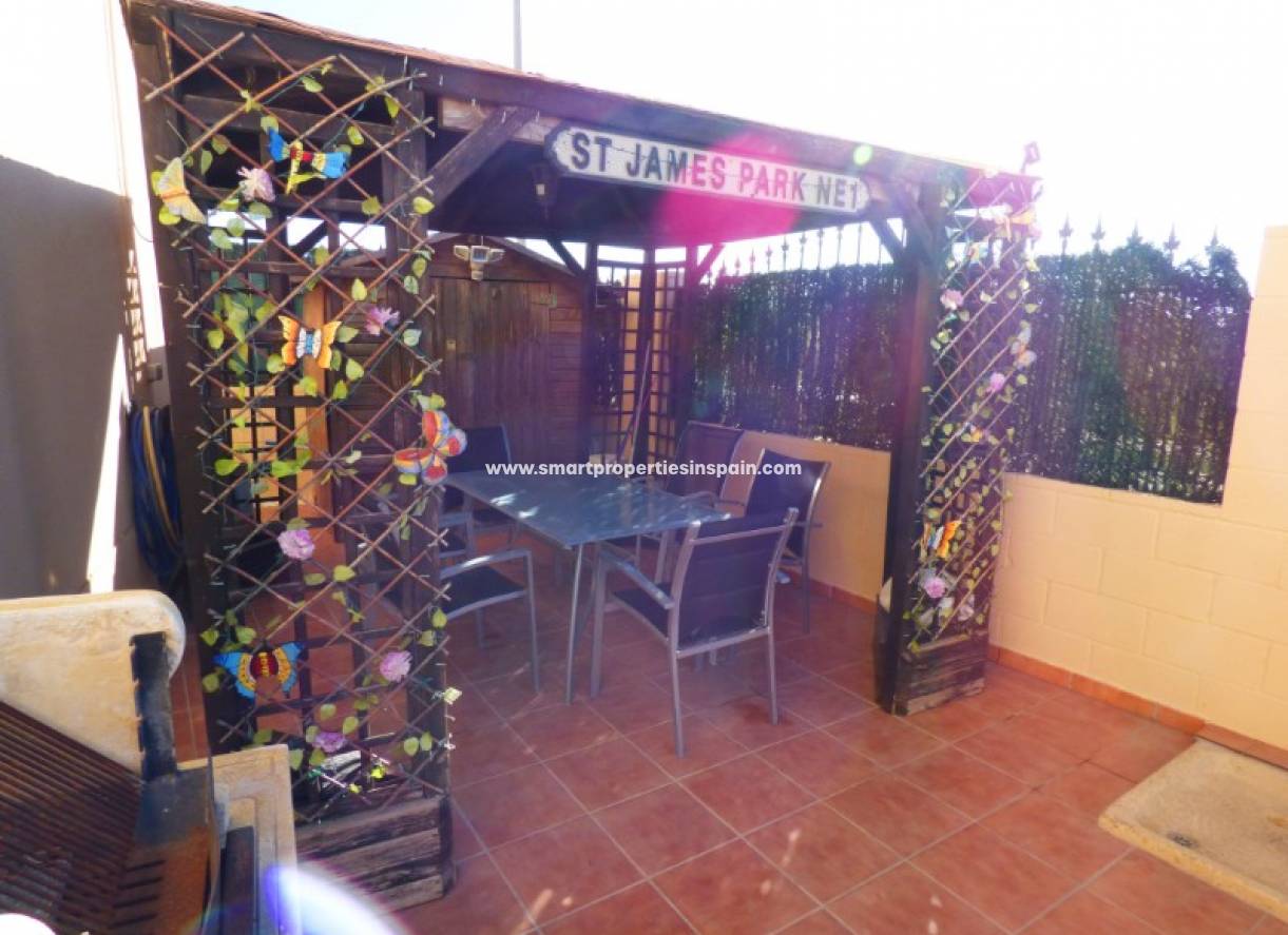 Wederverkoop - Detached Villa - La Marina - Urbanización La Marina