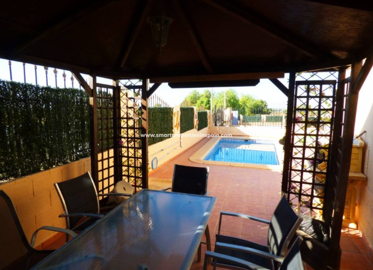 Wederverkoop - Detached Villa - La Marina - Urbanización La Marina