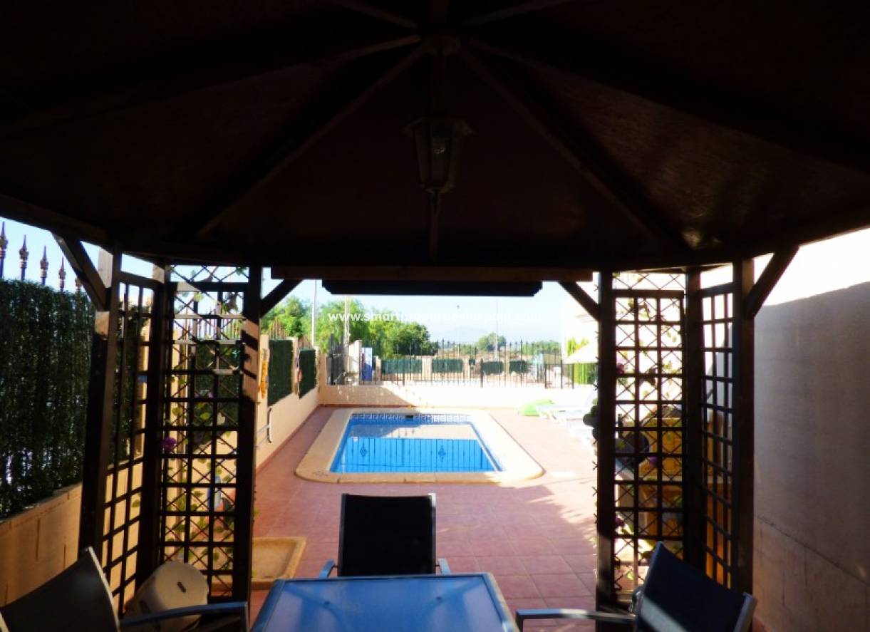 Wederverkoop - Detached Villa - La Marina - Urbanización La Marina