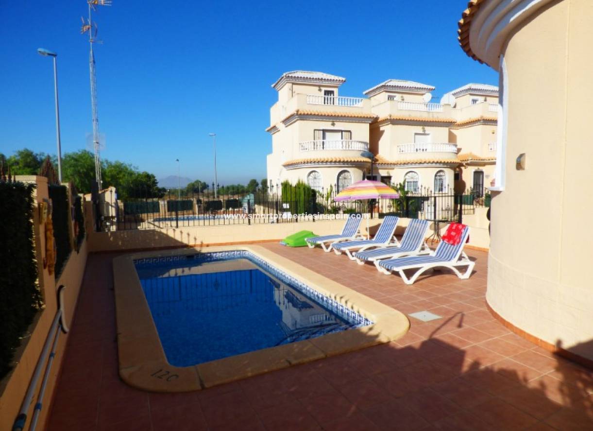 Wederverkoop - Detached Villa - La Marina - Urbanización La Marina