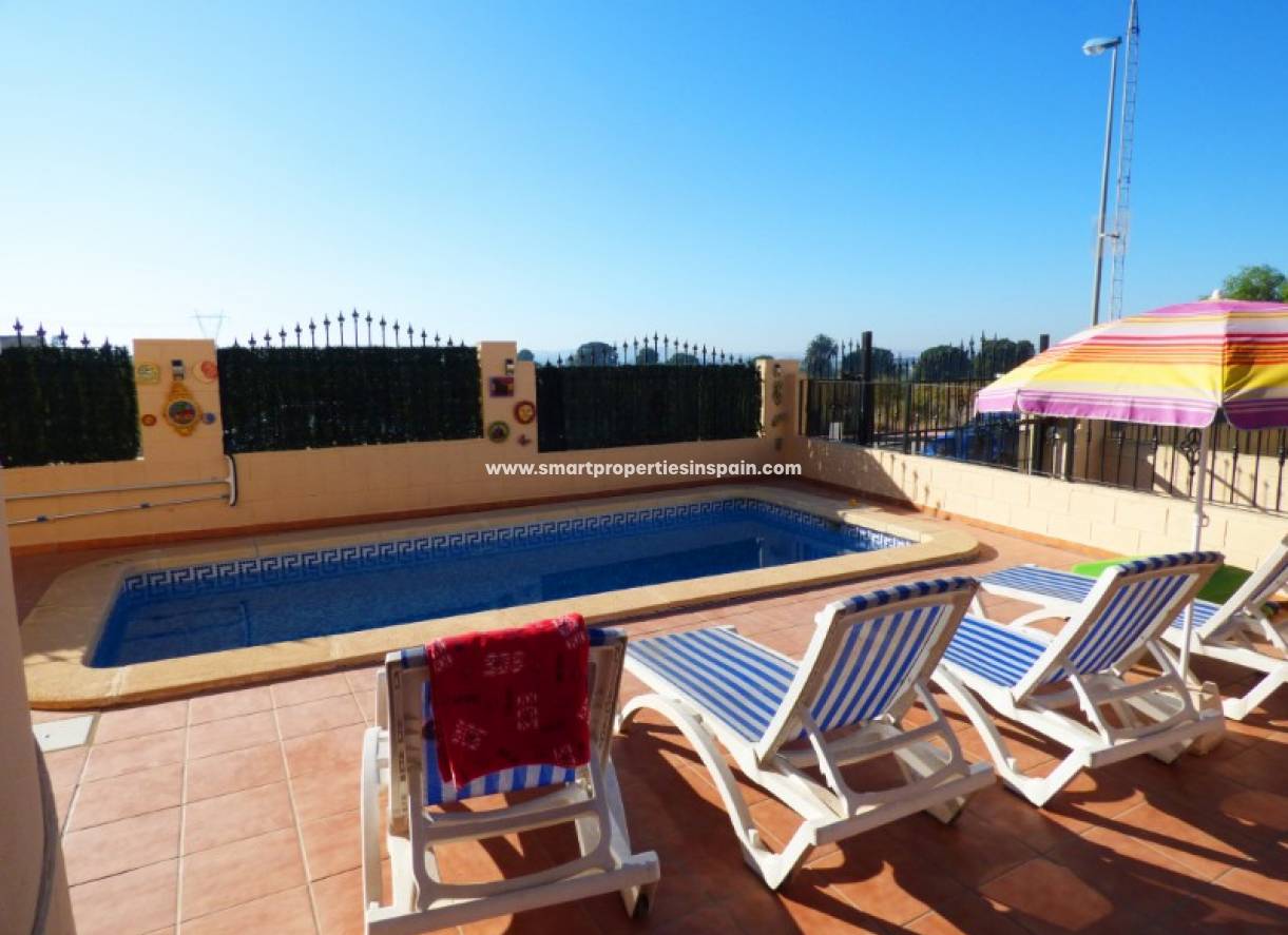 Wederverkoop - Detached Villa - La Marina - Urbanización La Marina