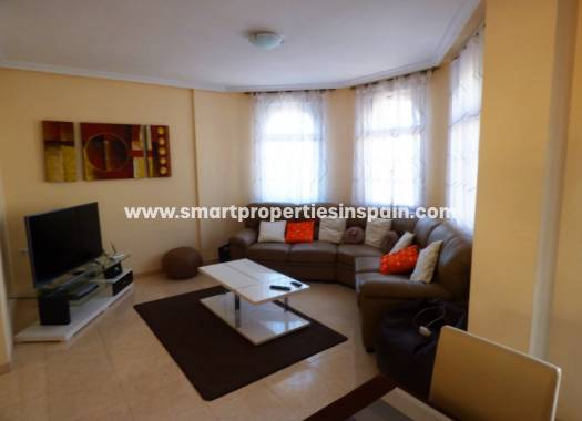 Wederverkoop - Detached Villa - La Marina - Urbanización La Marina