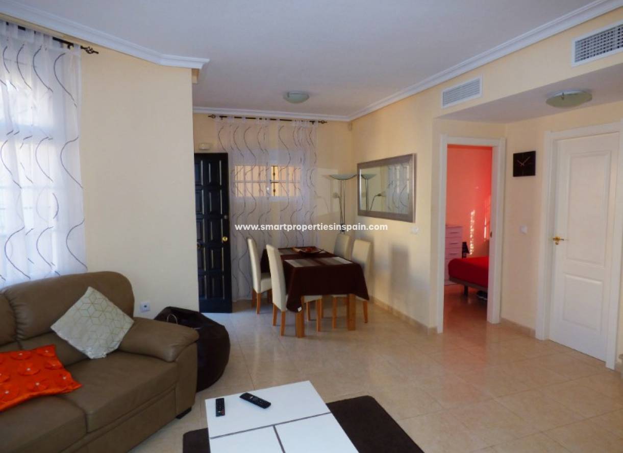 Wederverkoop - Detached Villa - La Marina - Urbanización La Marina
