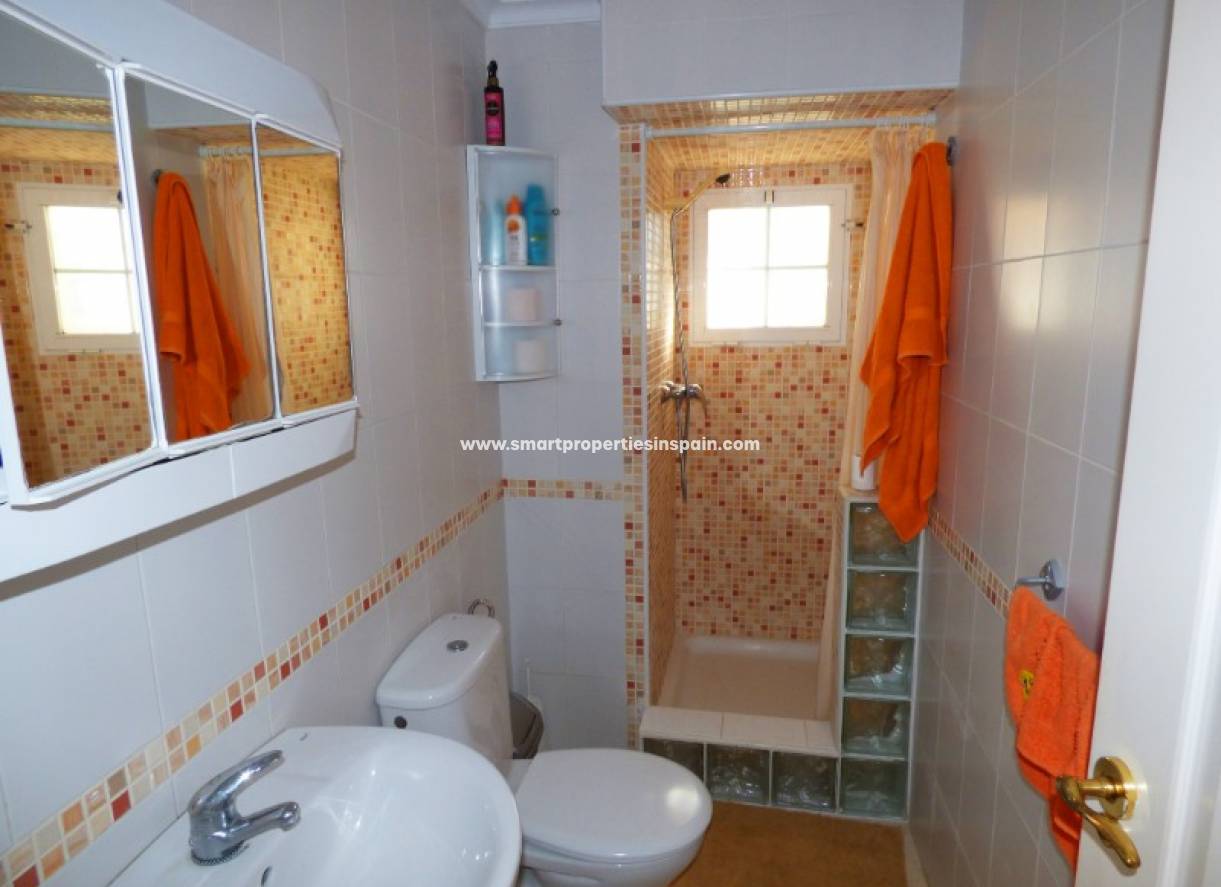 Wederverkoop - Detached Villa - La Marina - Urbanización La Marina