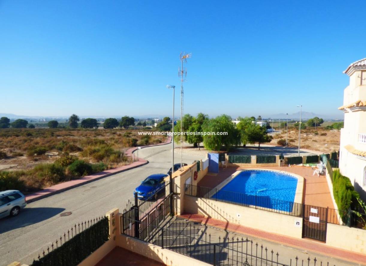 Wederverkoop - Detached Villa - La Marina - Urbanización La Marina