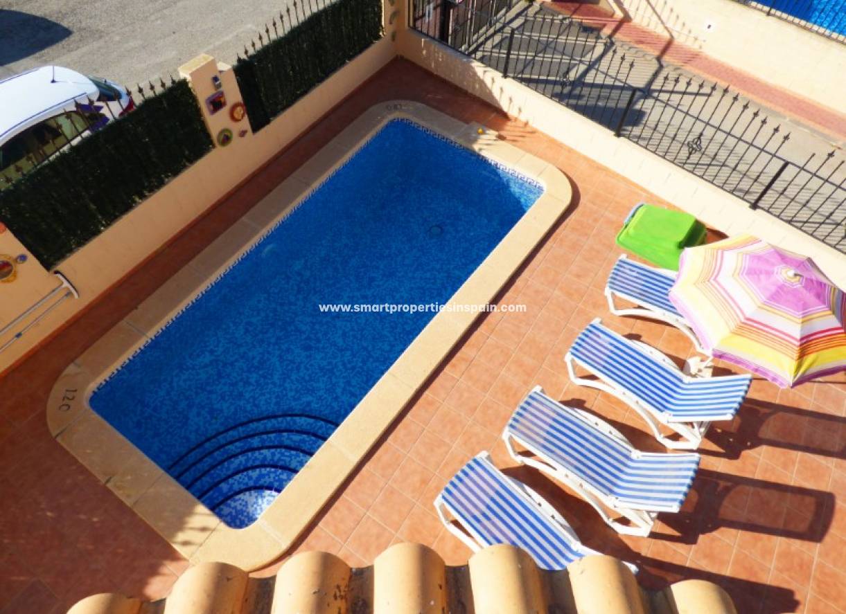 Wederverkoop - Detached Villa - La Marina - Urbanización La Marina