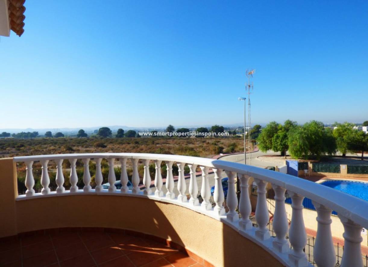 Wederverkoop - Detached Villa - La Marina - Urbanización La Marina