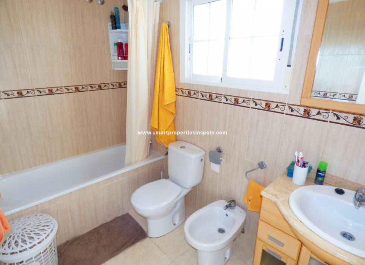 Wederverkoop - Detached Villa - La Marina - Urbanización La Marina