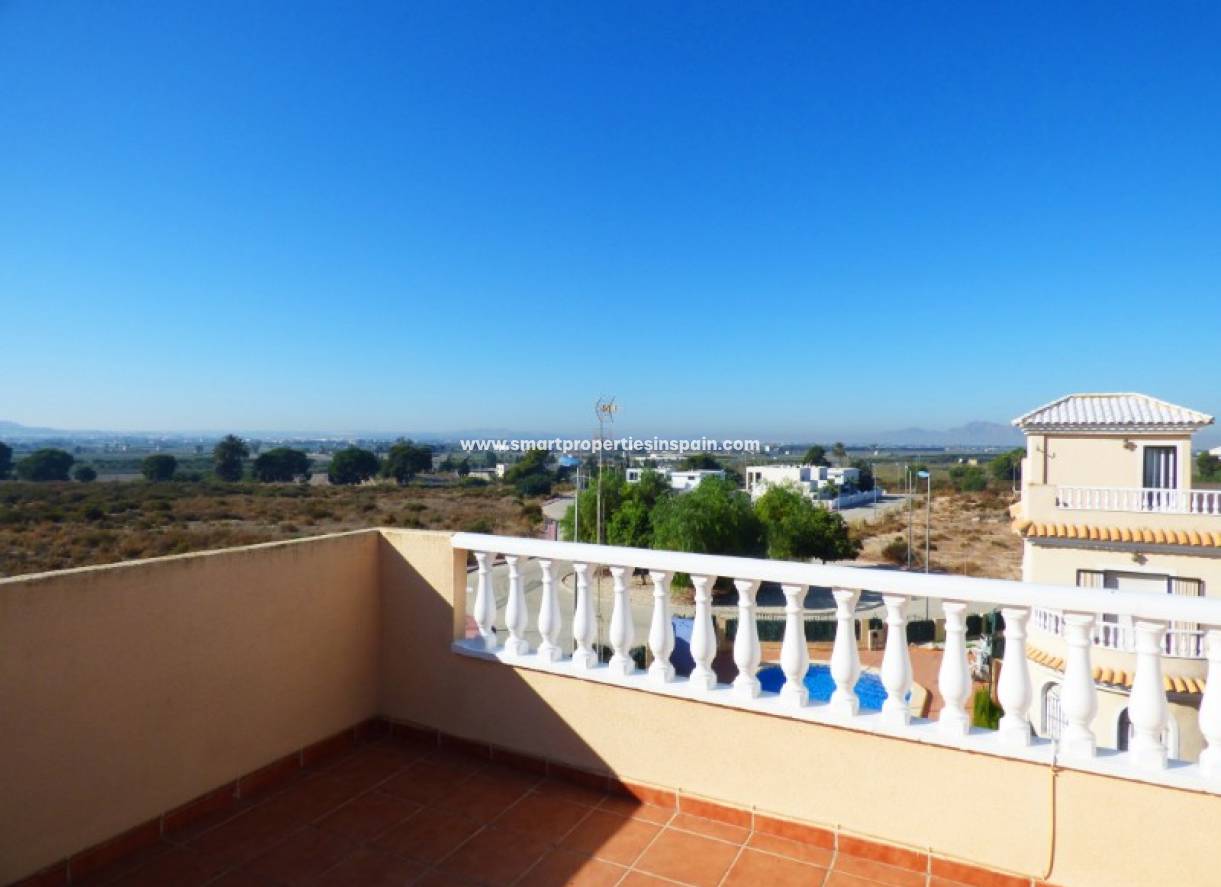 Wederverkoop - Detached Villa - La Marina - Urbanización La Marina