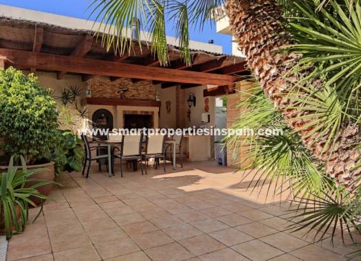 Wederverkoop - Detached Villa - La Marina - Urbanización La Marina