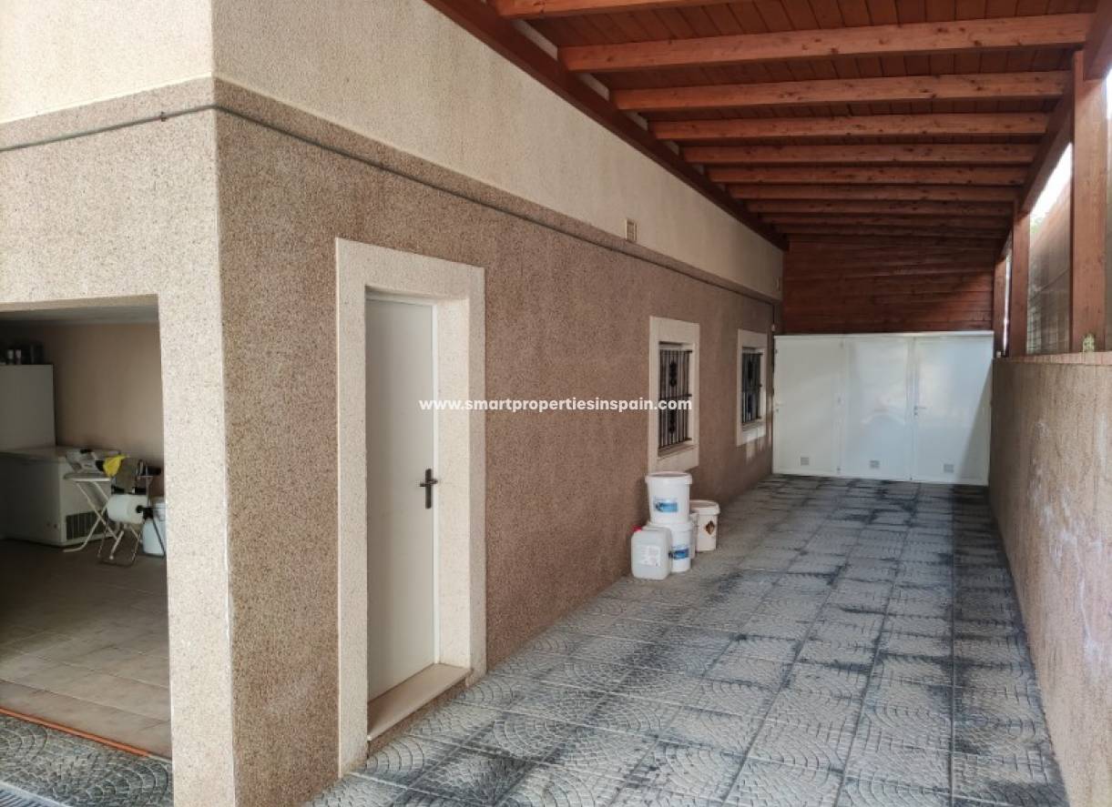 Wederverkoop - Detached Villa - La Marina - Urbanización La Marina