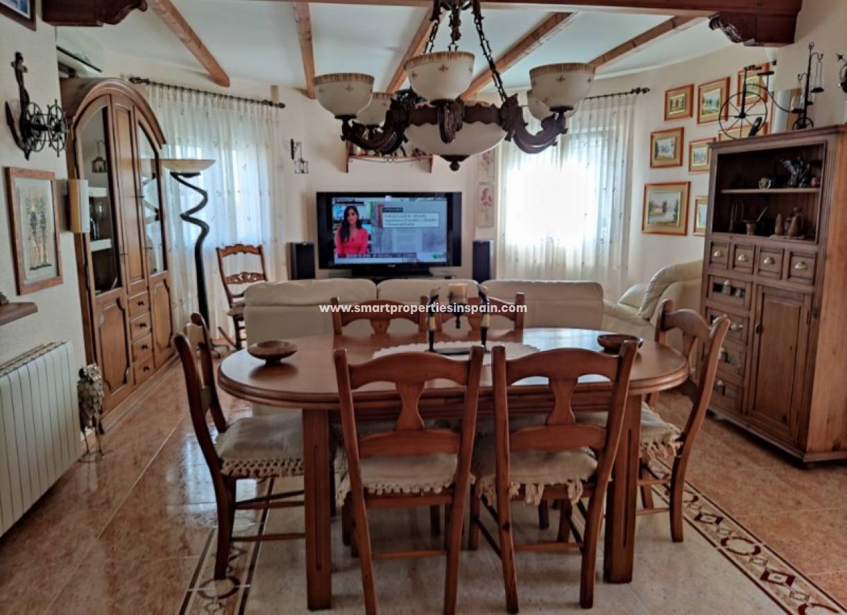 Wederverkoop - Detached Villa - La Marina - Urbanización La Marina
