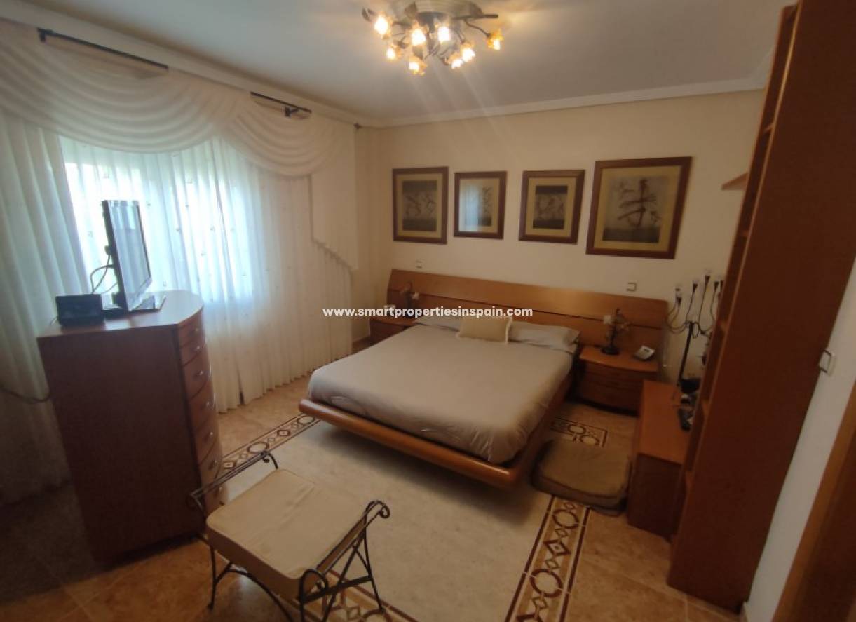 Wederverkoop - Detached Villa - La Marina - Urbanización La Marina