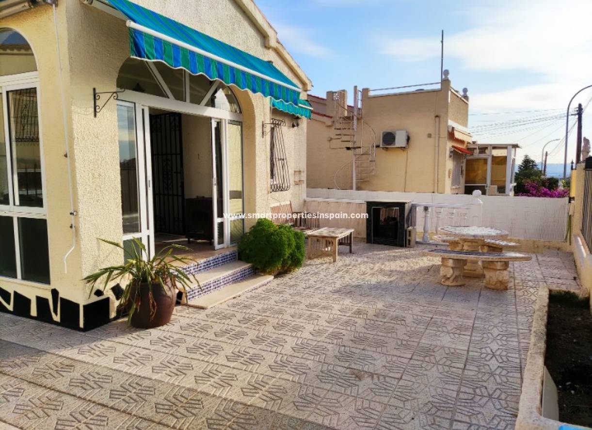 Wederverkoop - Detached Villa - La Marina - Urbanización La Marina