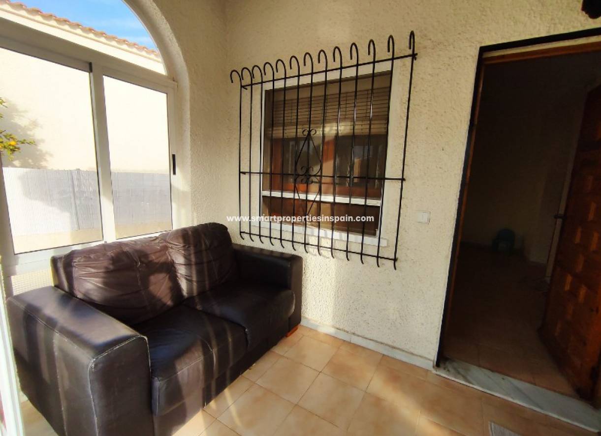 Wederverkoop - Detached Villa - La Marina - Urbanización La Marina