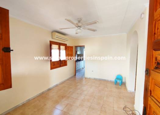 Wederverkoop - Detached Villa - La Marina - Urbanización La Marina