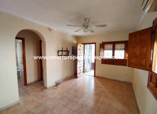 Wederverkoop - Detached Villa - La Marina - Urbanización La Marina