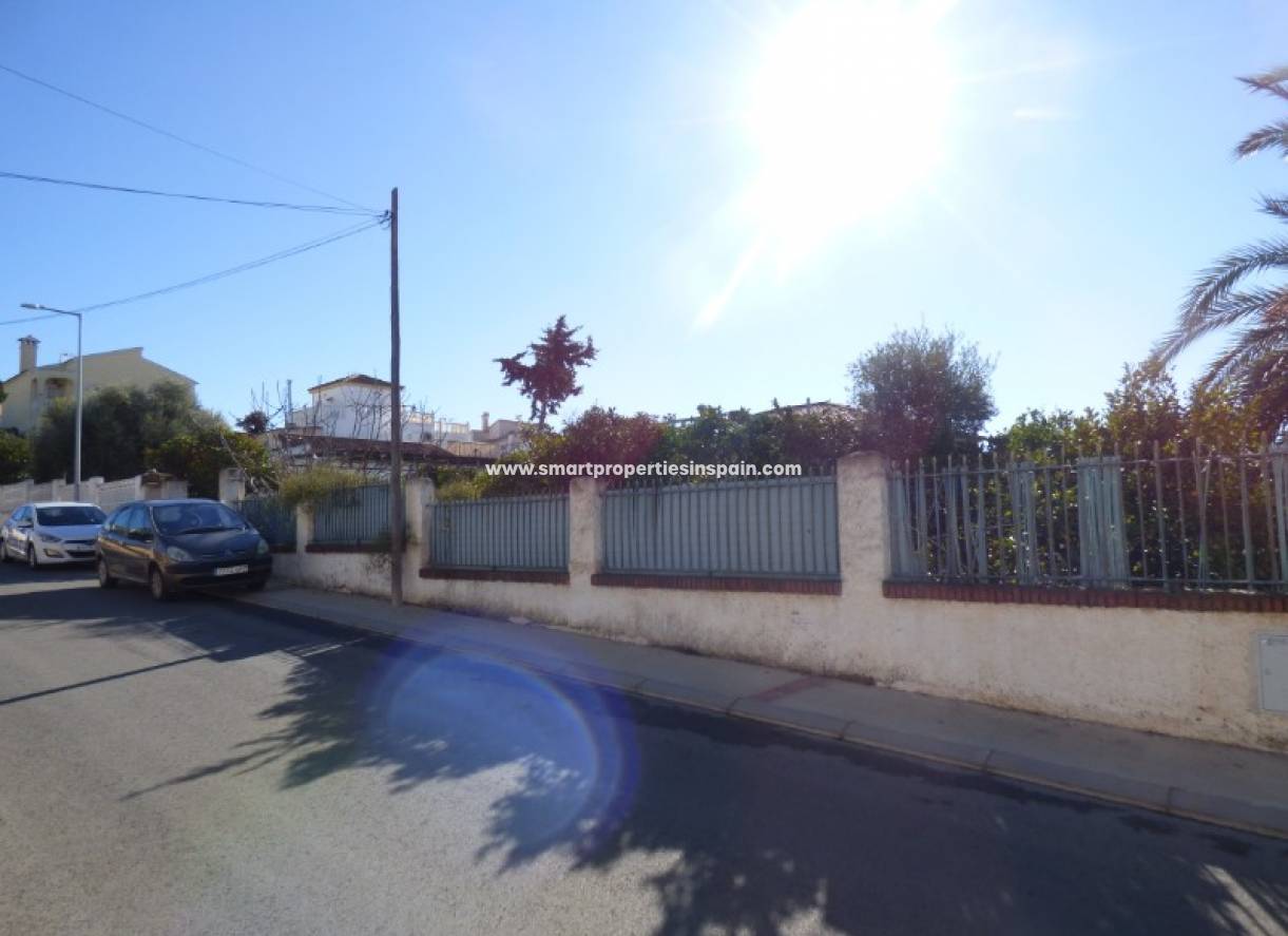 Wederverkoop - Detached Villa - La Marina - Urbanización La Marina