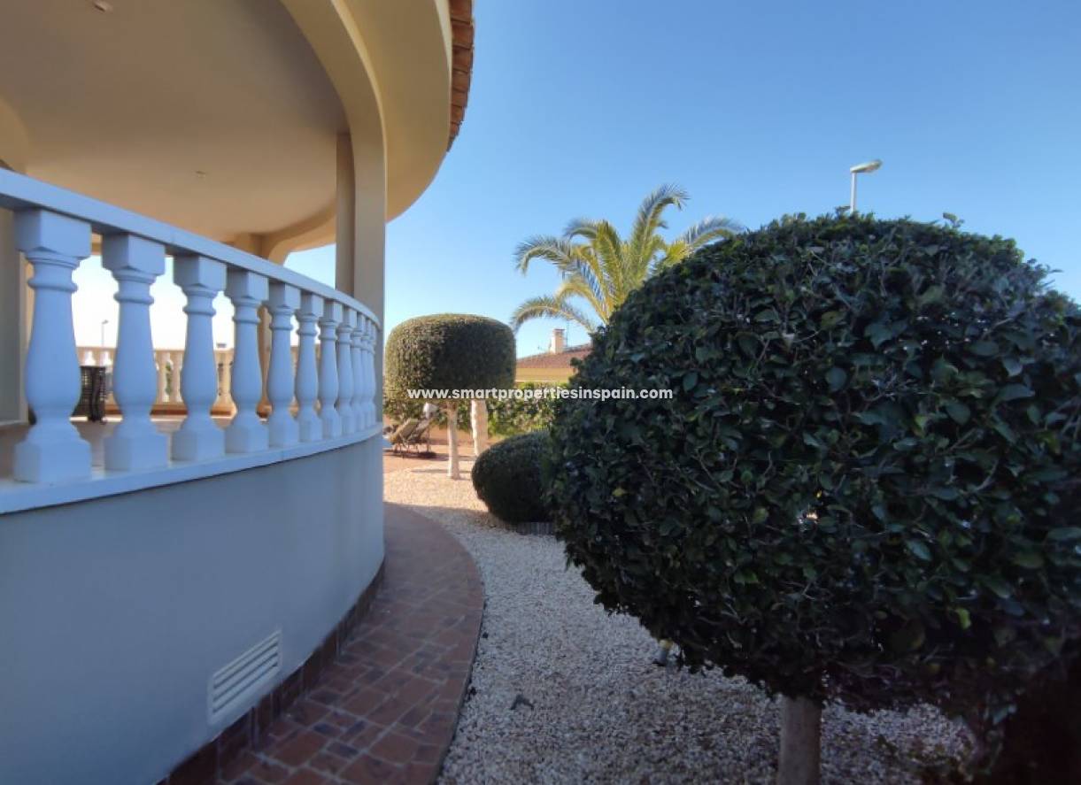 Wederverkoop - Detached Villa - La Marina - Urbanización La Marina