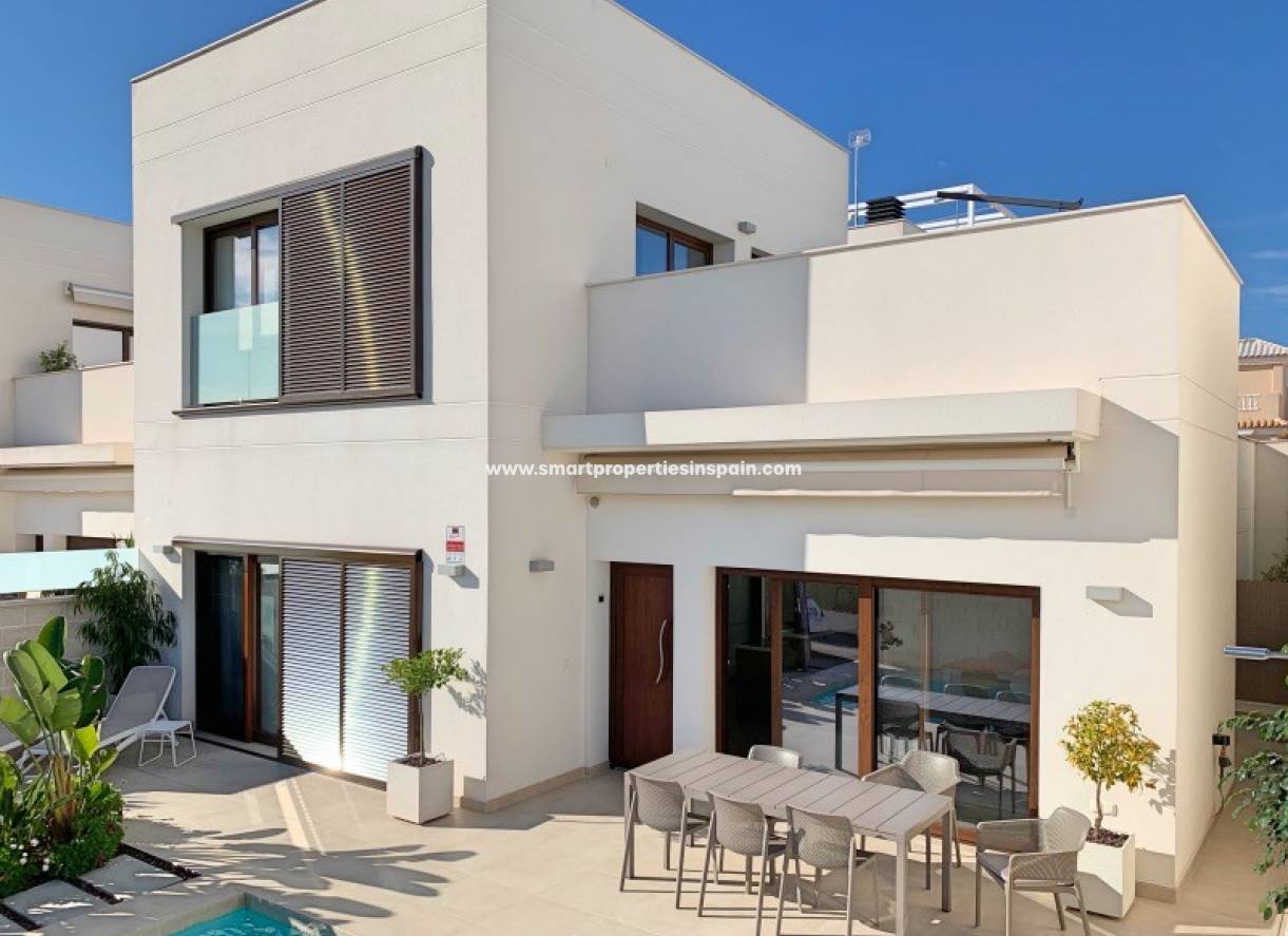 Wederverkoop - Detached Villa - La Marina - Urbanización La Marina