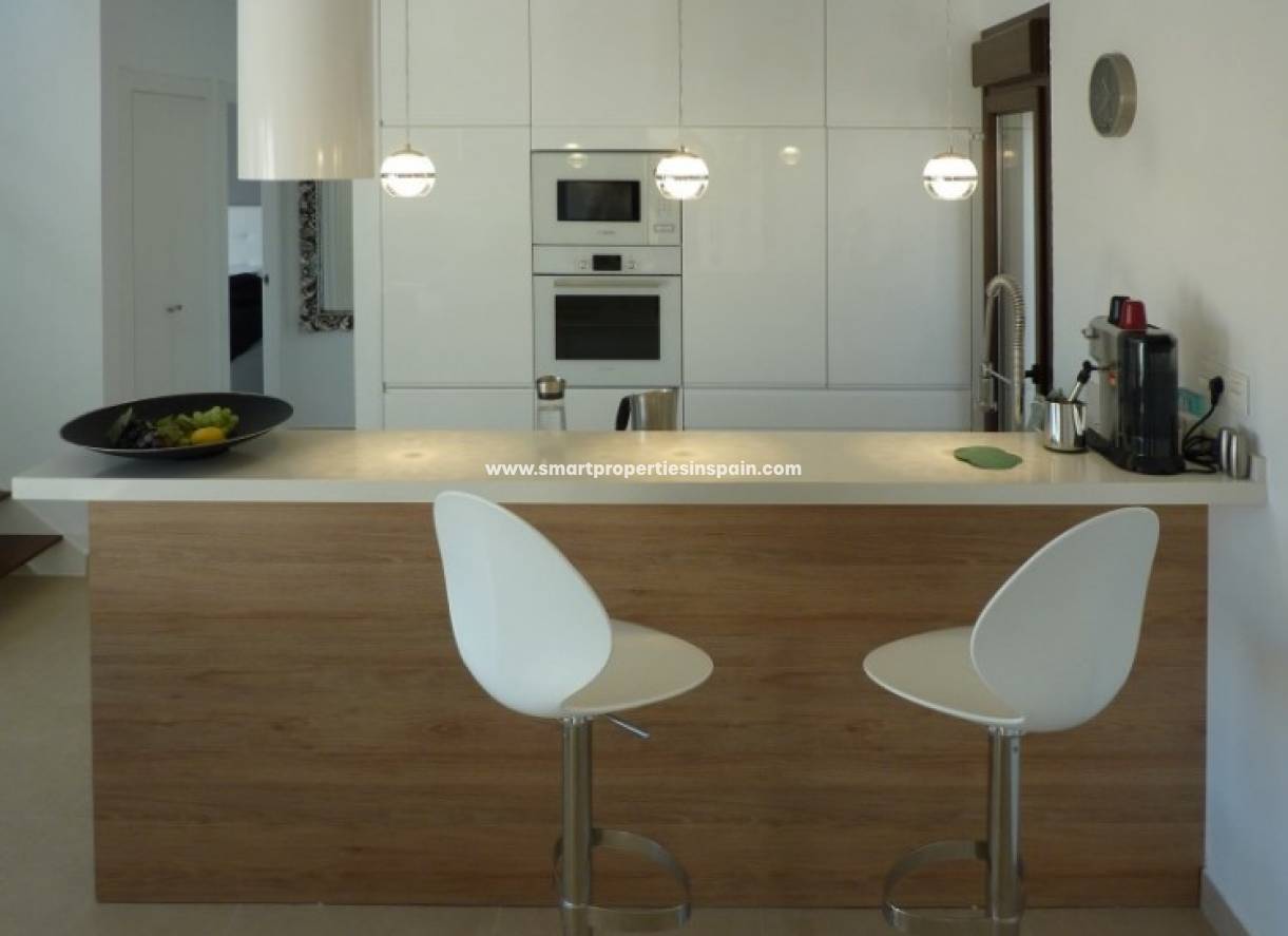 Wederverkoop - Detached Villa - La Marina - Urbanización La Marina