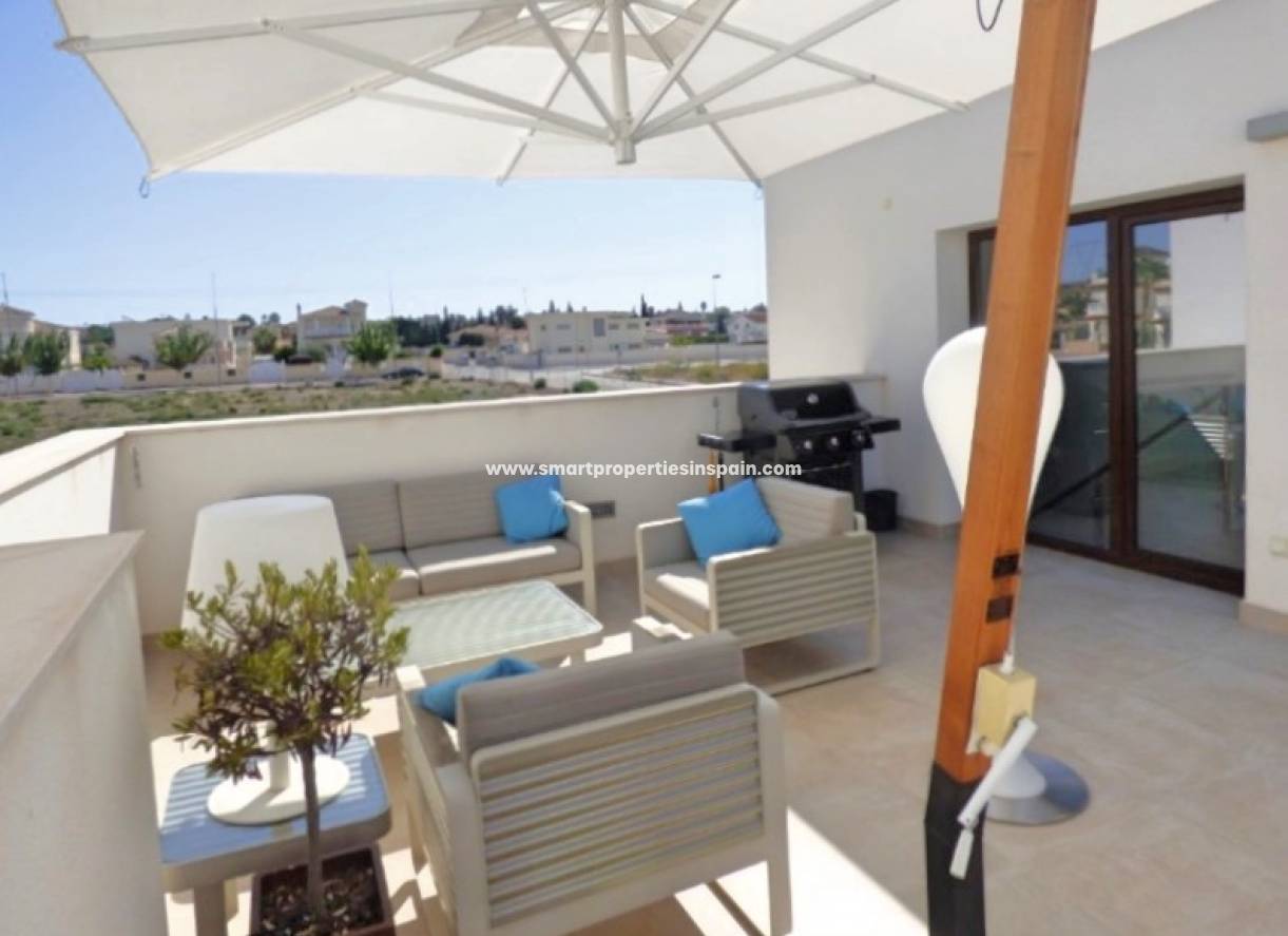 Wederverkoop - Detached Villa - La Marina - Urbanización La Marina