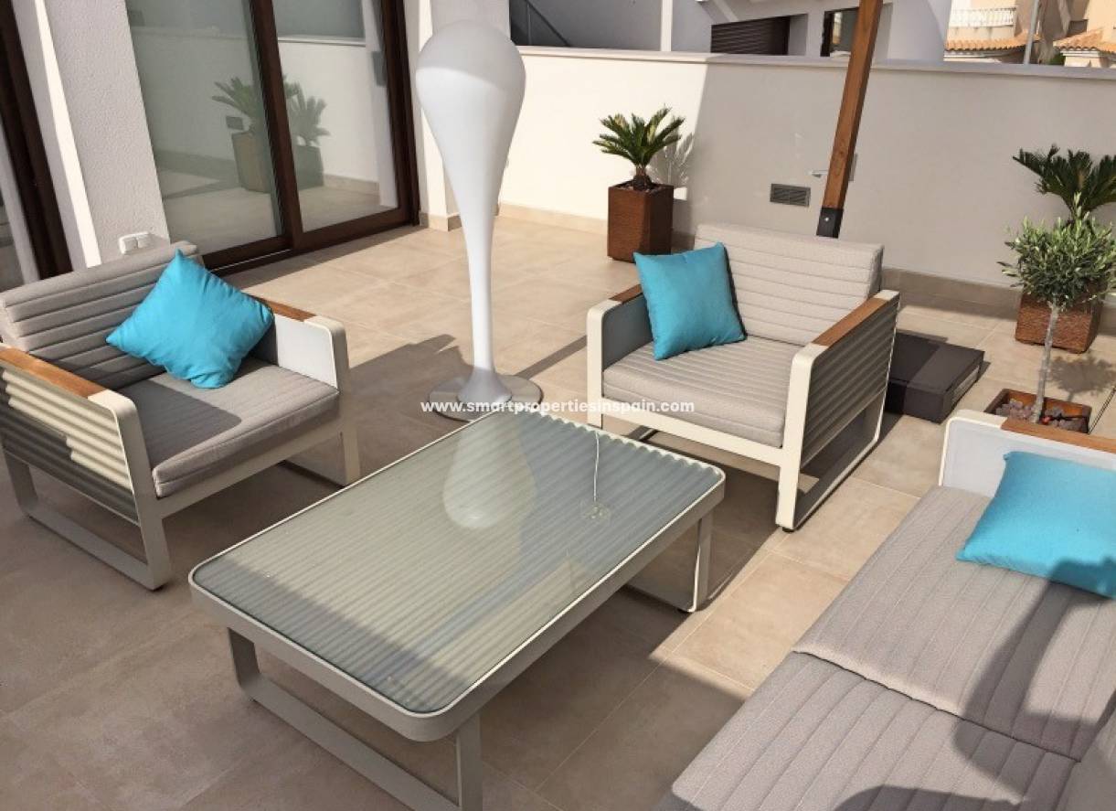 Wederverkoop - Detached Villa - La Marina - Urbanización La Marina