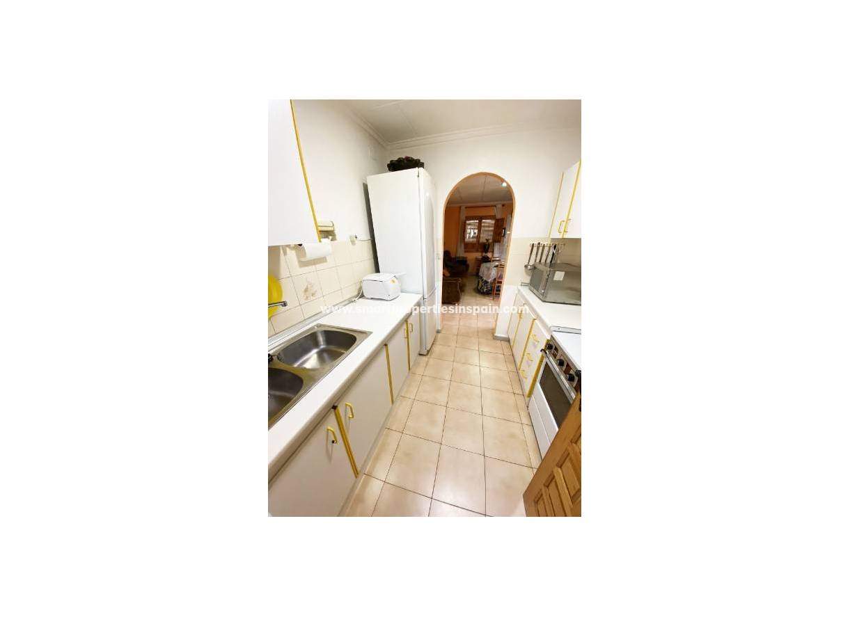 Wederverkoop - Detached Villa - La Marina - Urbanización La Marina