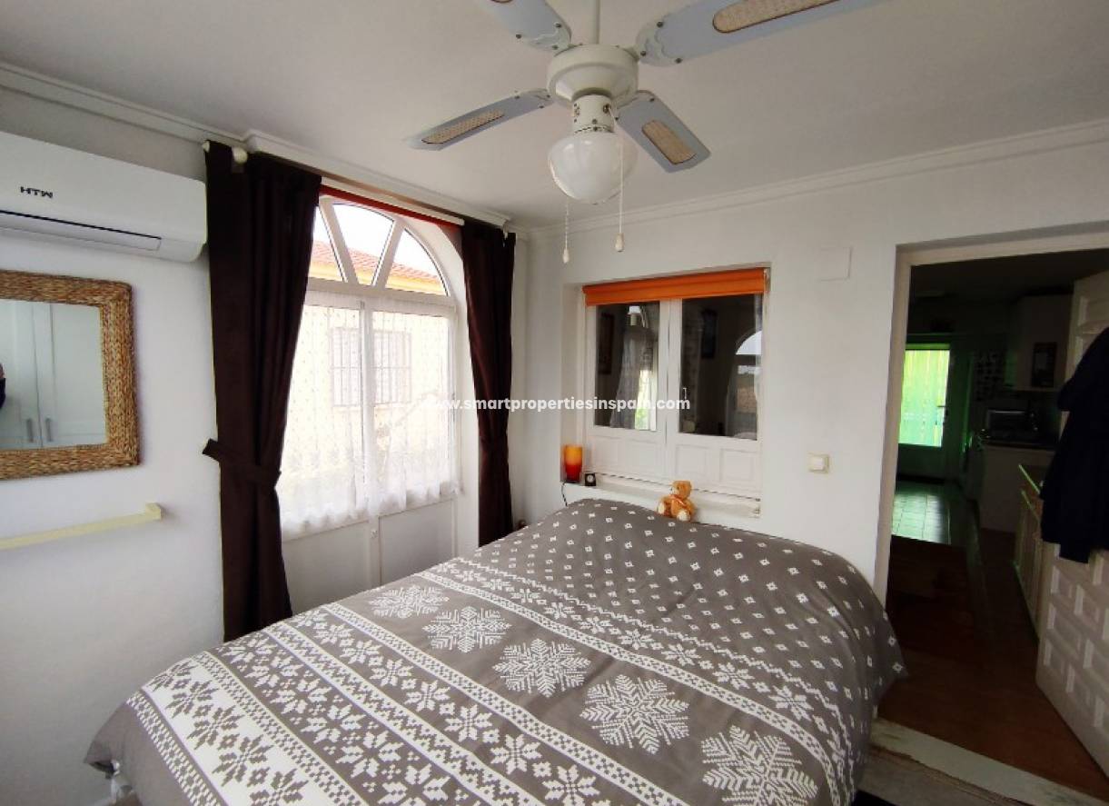 Wederverkoop - Detached Villa - La Marina - Urbanización La Marina