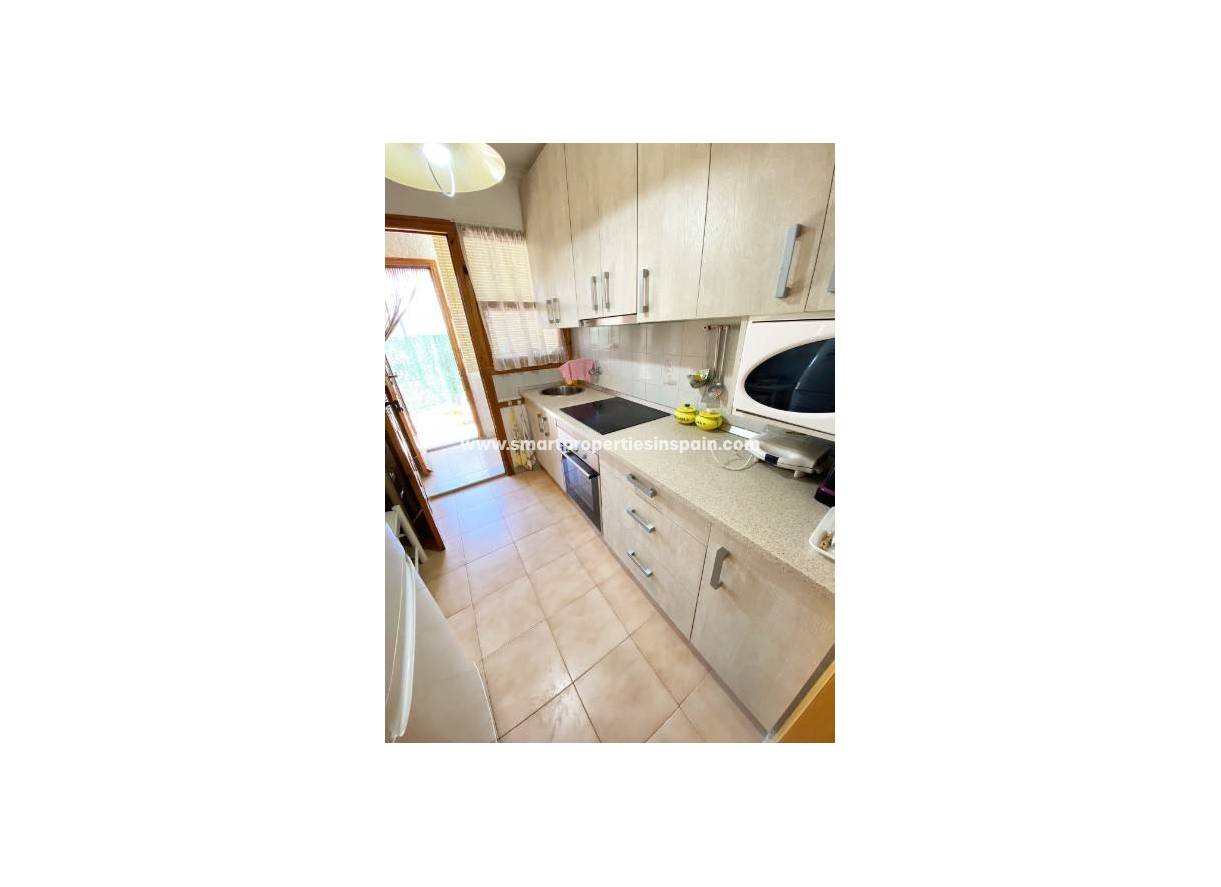 Wederverkoop - Detached Villa - La Marina - Urbanización La Marina