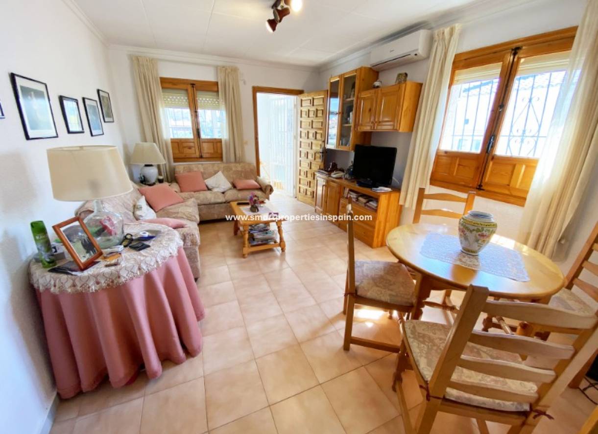 Wederverkoop - Detached Villa - La Marina - Urbanización La Marina