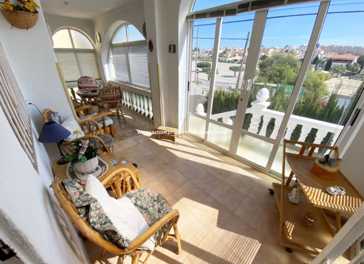 Wederverkoop - Detached Villa - La Marina - Urbanización La Marina