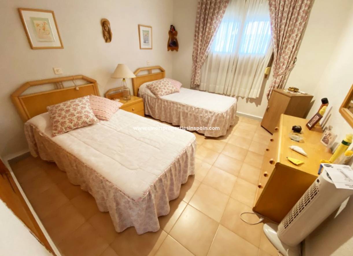 Wederverkoop - Detached Villa - La Marina - Urbanización La Marina