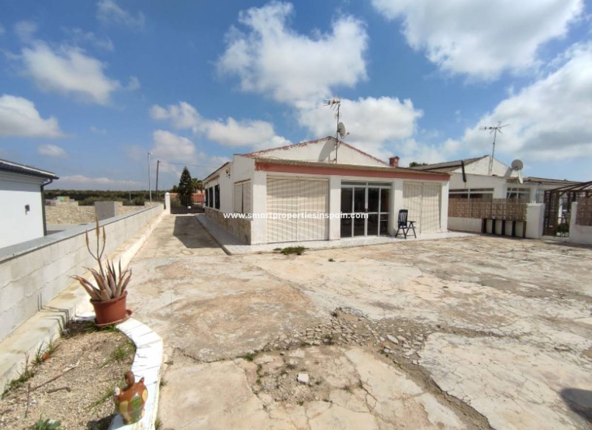 Wederverkoop - Detached Villa - La Marina - Urbanización La Marina