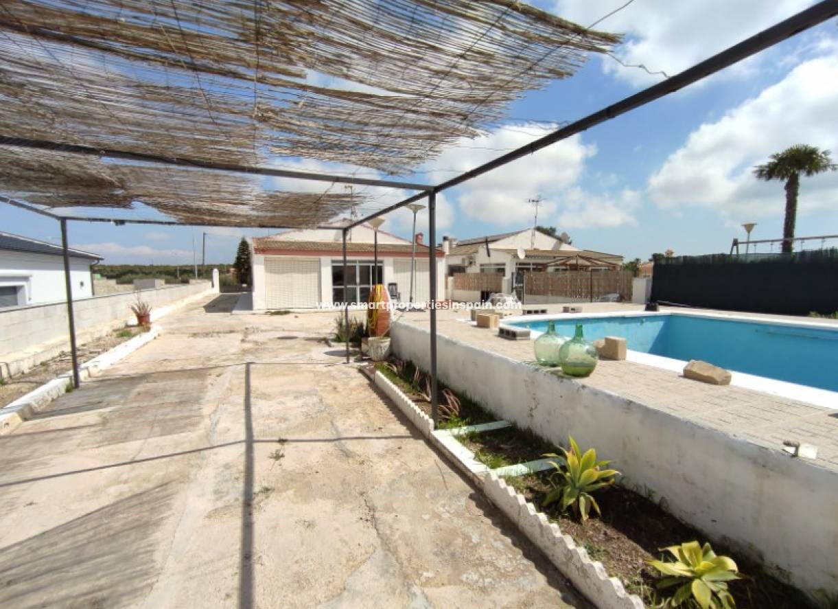 Wederverkoop - Detached Villa - La Marina - Urbanización La Marina