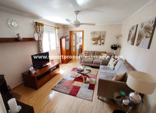 Wederverkoop - Detached Villa - La Marina - Urbanización La Marina