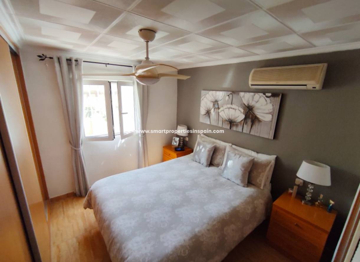 Wederverkoop - Detached Villa - La Marina - Urbanización La Marina