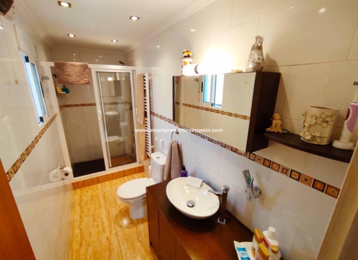 Wederverkoop - Detached Villa - La Marina - Urbanización La Marina