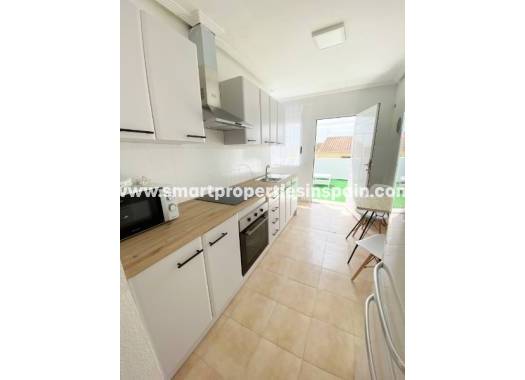 Wederverkoop - Detached Villa - La Marina - Urbanización La Marina