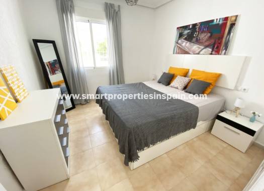 Wederverkoop - Detached Villa - La Marina - Urbanización La Marina