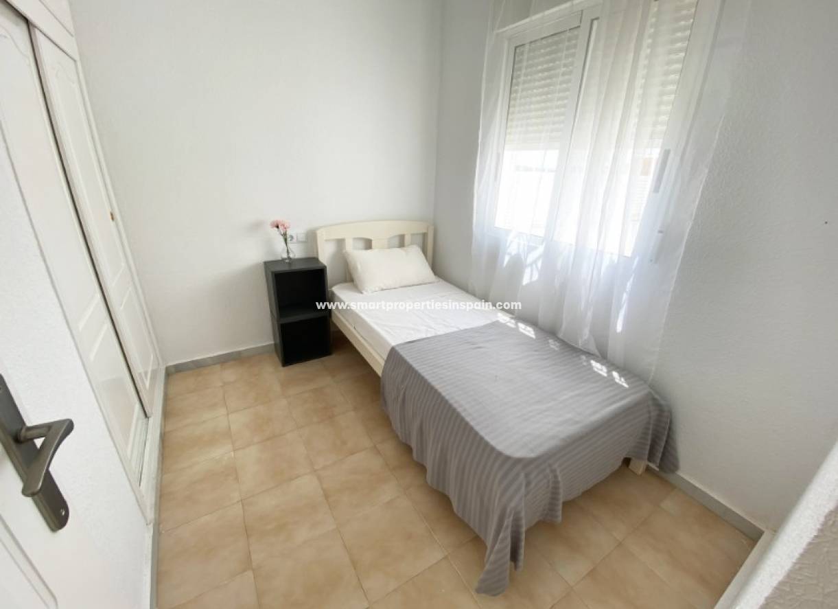 Wederverkoop - Detached Villa - La Marina - Urbanización La Marina