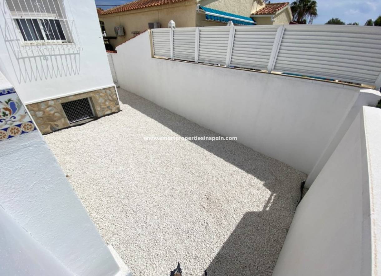 Wederverkoop - Detached Villa - La Marina - Urbanización La Marina