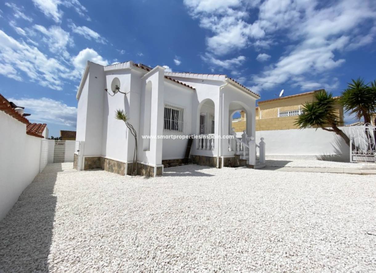 Wederverkoop - Detached Villa - La Marina - Urbanización La Marina