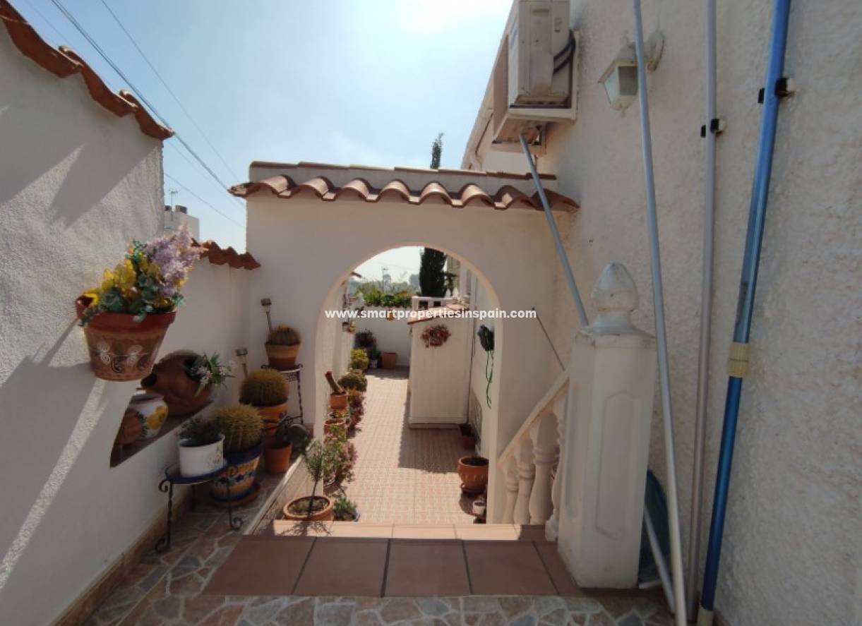 Wederverkoop - Detached Villa - La Marina - Urbanización La Marina