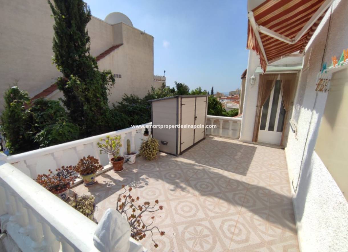 Wederverkoop - Detached Villa - La Marina - Urbanización La Marina