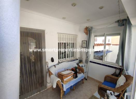 Wederverkoop - Detached Villa - La Marina - Urbanización La Marina